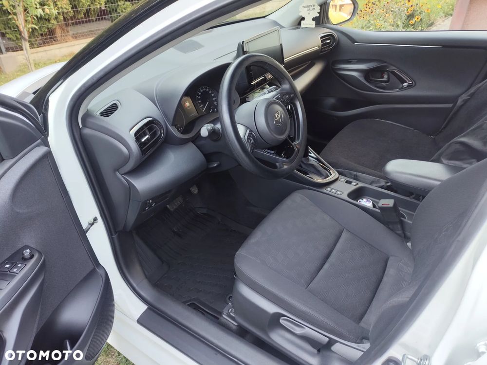 Toyota Yaris - 5