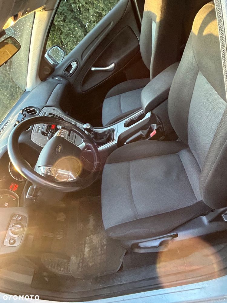 Ford Mondeo 1.8 TDCi Trend - 17