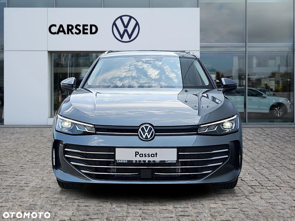Volkswagen Passat - 11