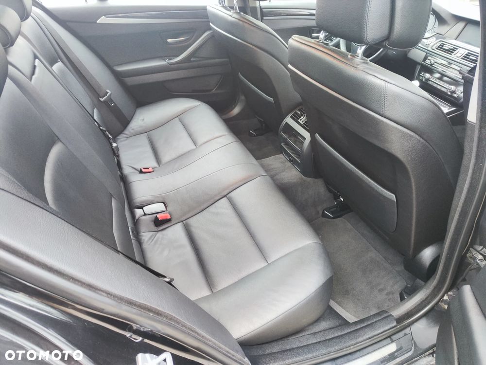 BMW Seria 5 525d xDrive Sport-Aut Luxury Line - 21