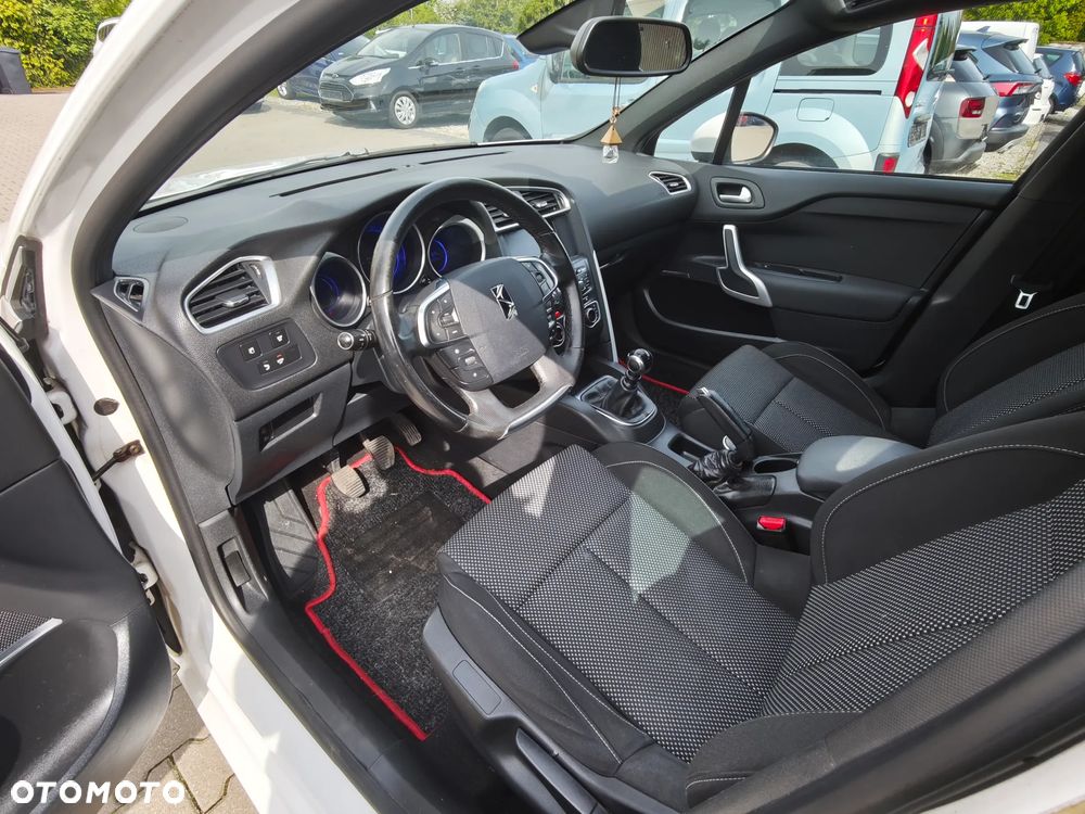 Citroën DS4 HDi 110 Chic - 24