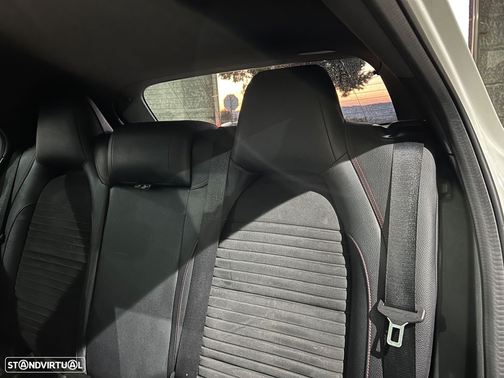 Mercedes-Benz A 180 d AMG Line - 9