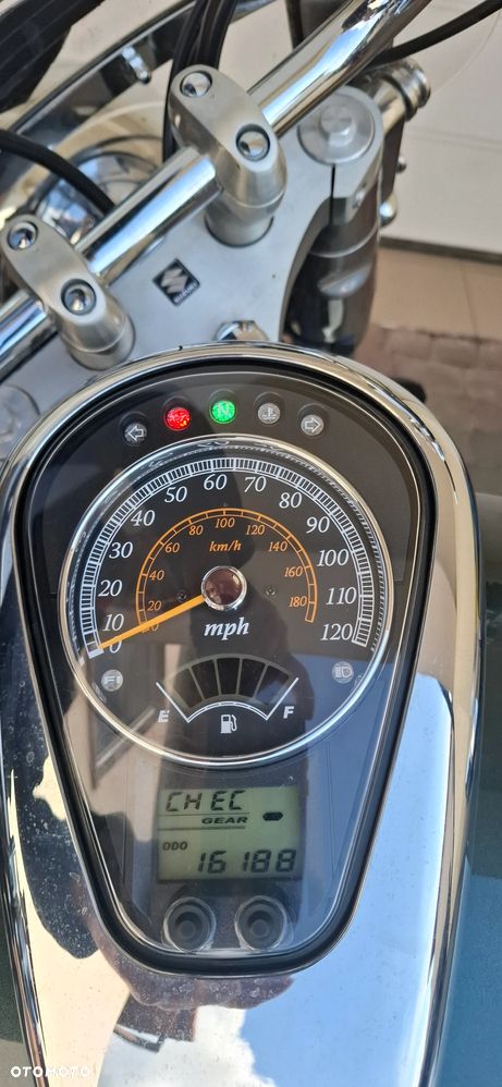 Suzuki Boulevard - 4