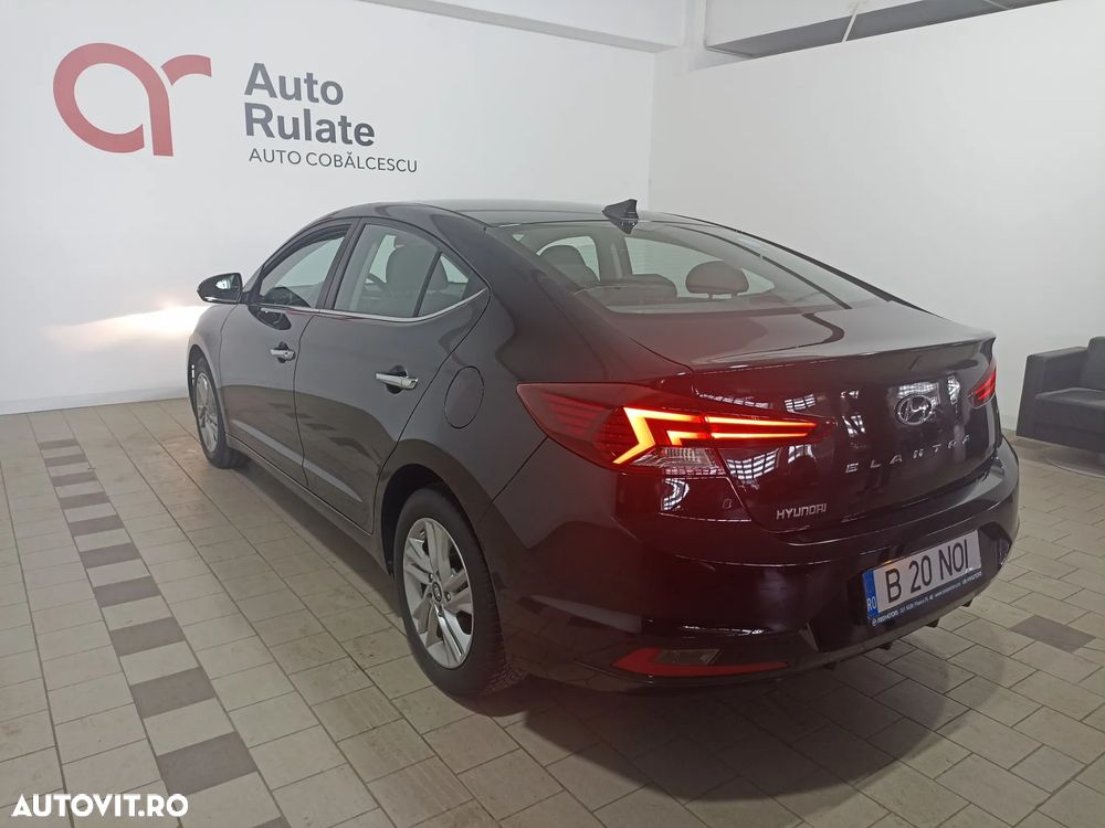 Hyundai Elantra 1.6 MPi Exclusive - 7
