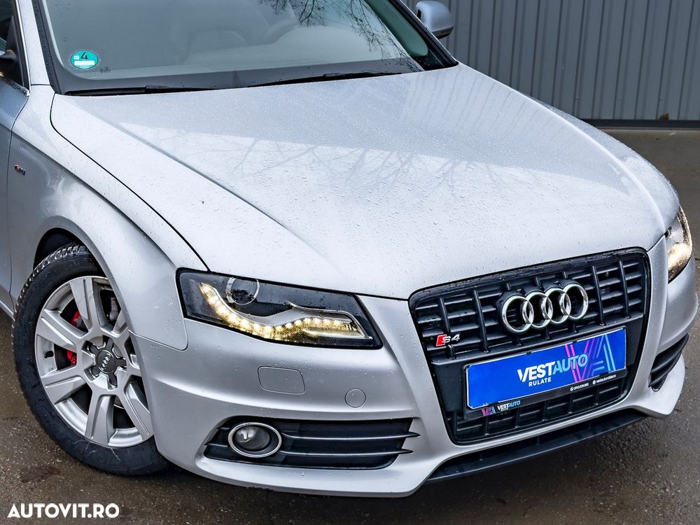 Audi A4 Avant 3.0 TDI DPF quattro S line Sportpaket (plus) - 32