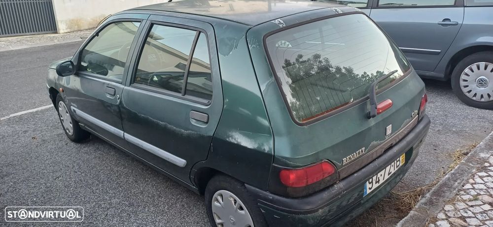 Renault Clio 1.2 RN - 17
