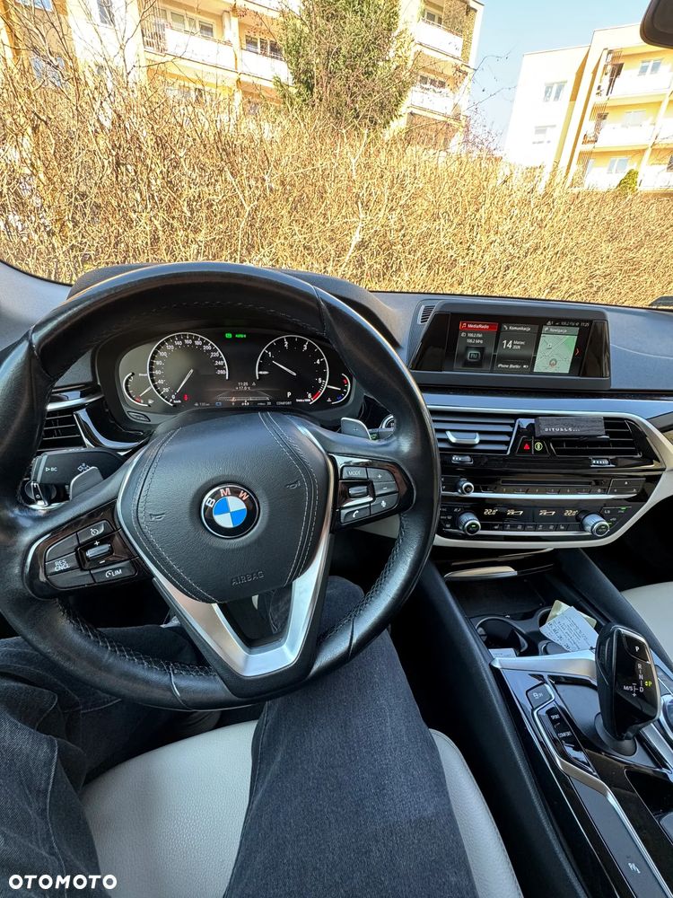 BMW Seria 5 520d xDrive Sport Line sport - 6