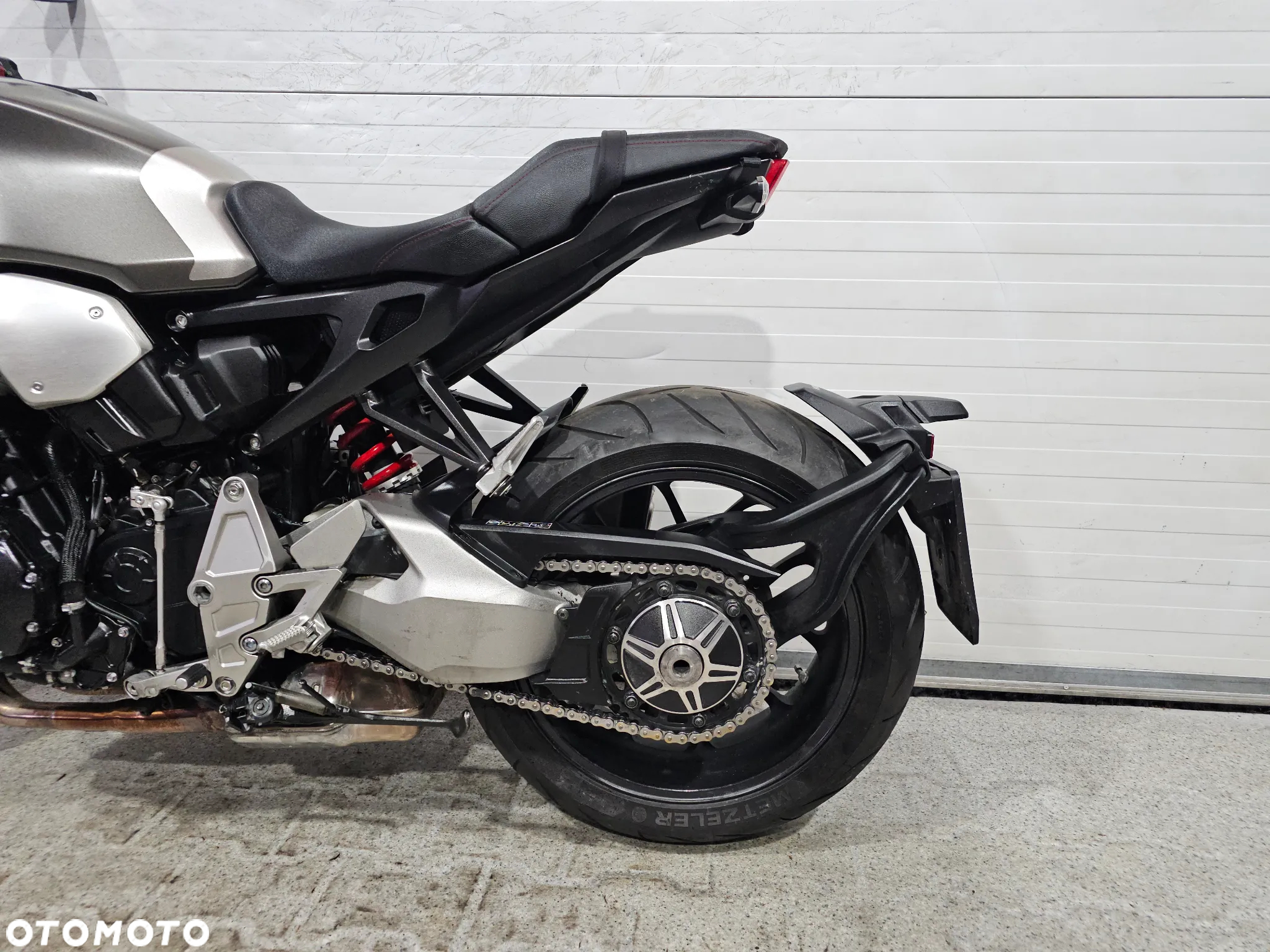Honda CB - 9