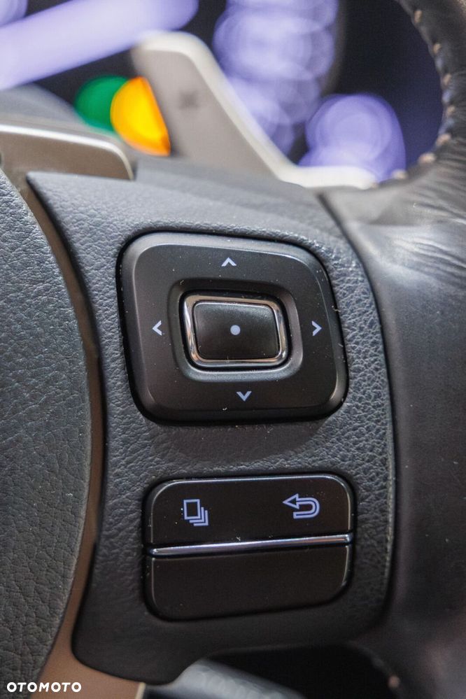 Lexus NX 300h Elegance 2WD - 36