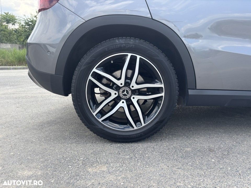 Mercedes-Benz GLA - 30