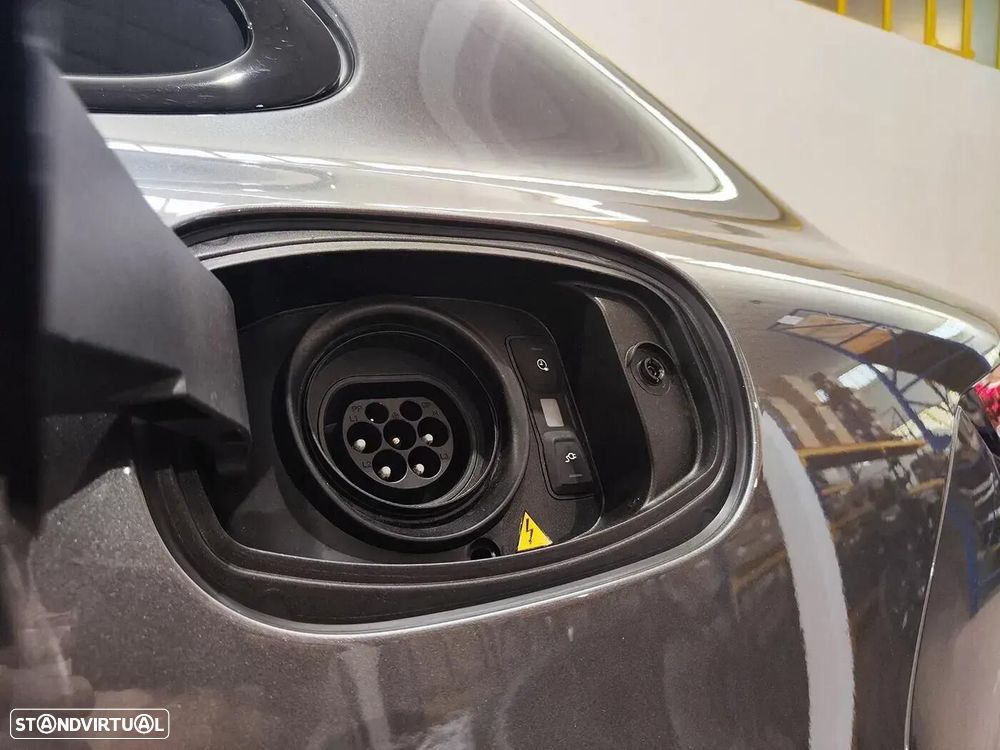 Porsche Cayenne Coupé E-Hybrid - 9