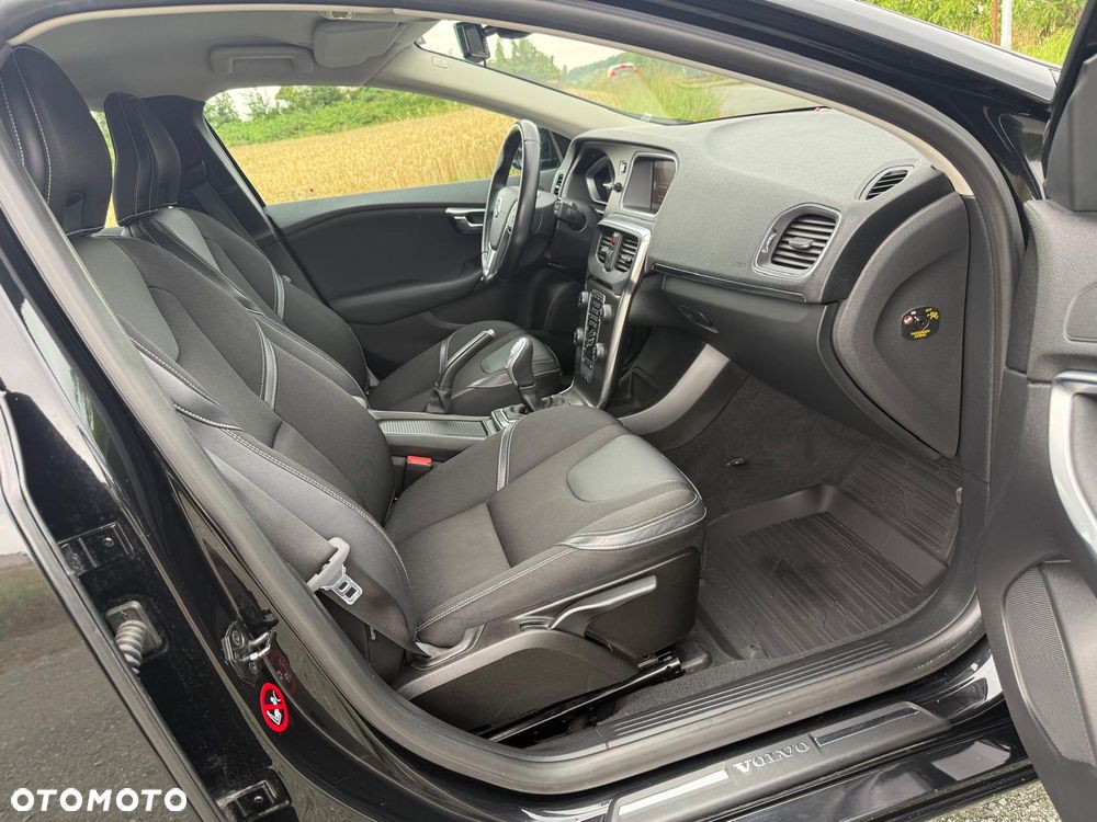 Volvo V40 D2 Momentum - 21