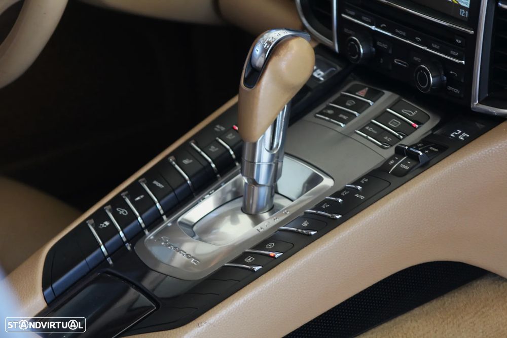Porsche Panamera Platinum Edition - 27