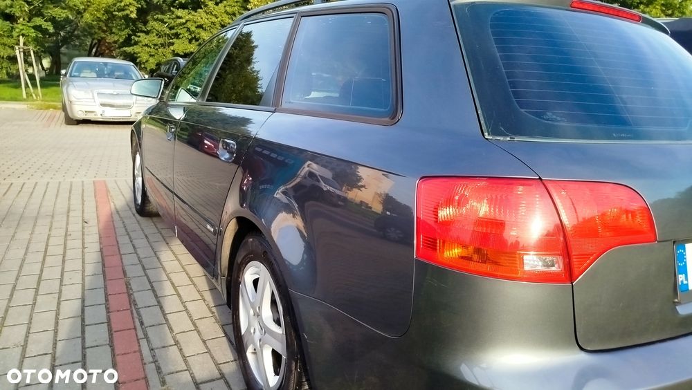 Audi A4 Avant - 4