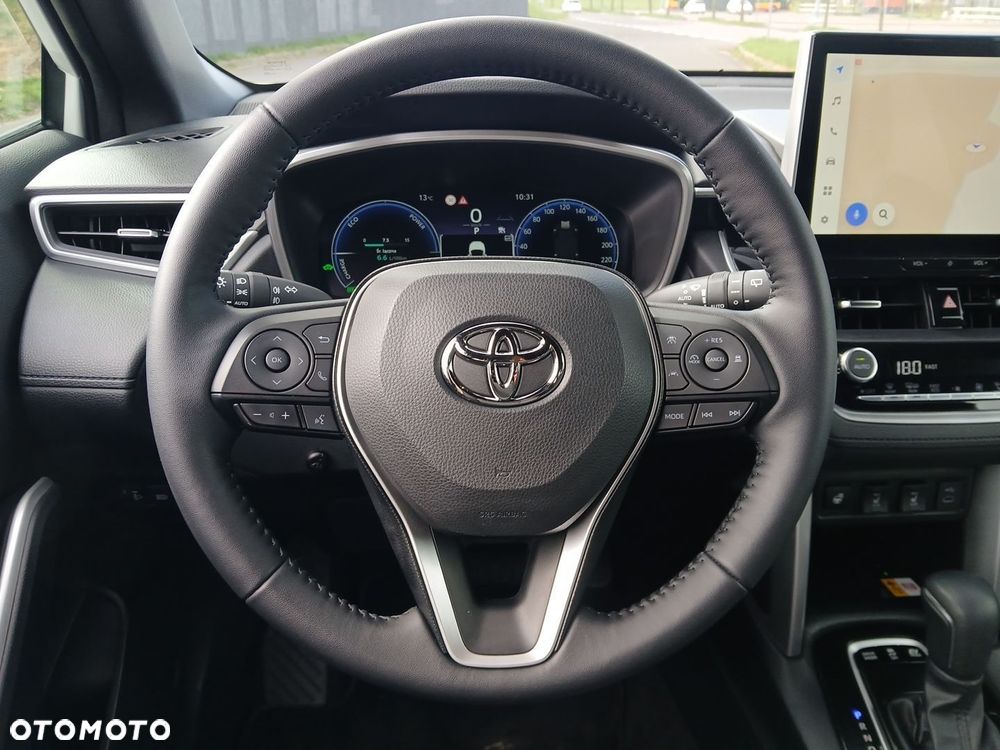 Toyota Corolla Cross - 26