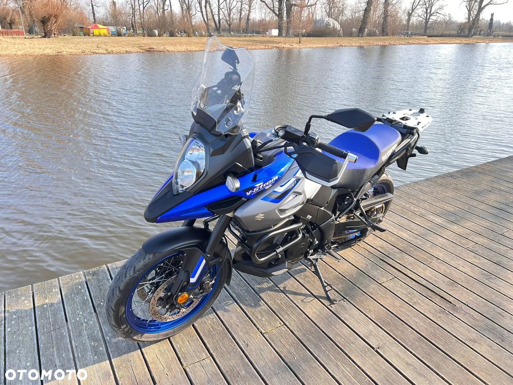 Suzuki V-STROM - 10