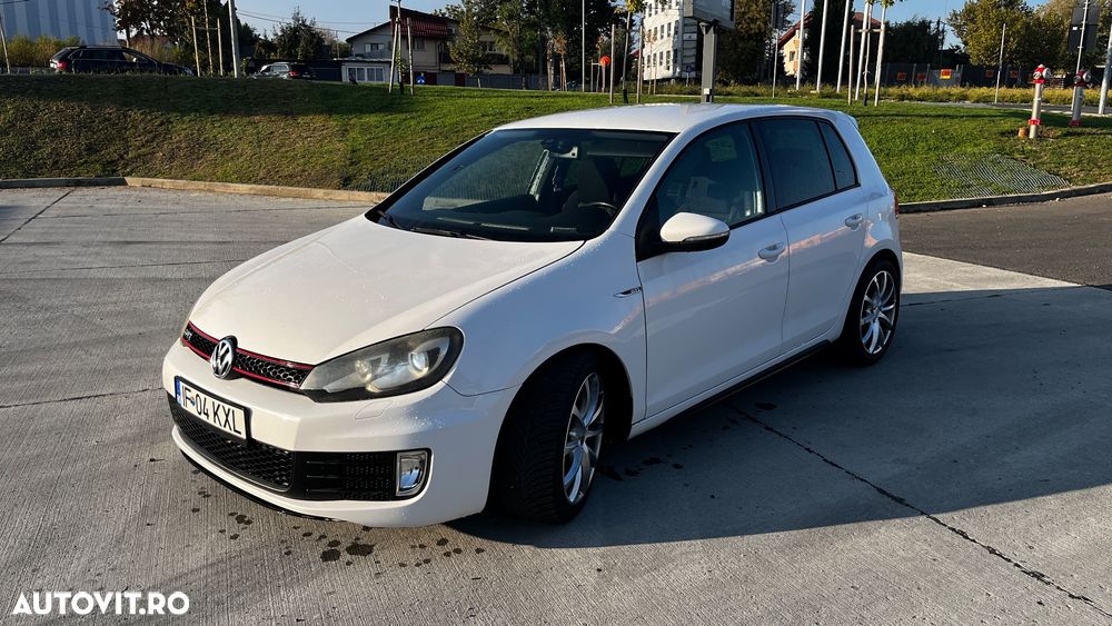 Volkswagen Golf - 8