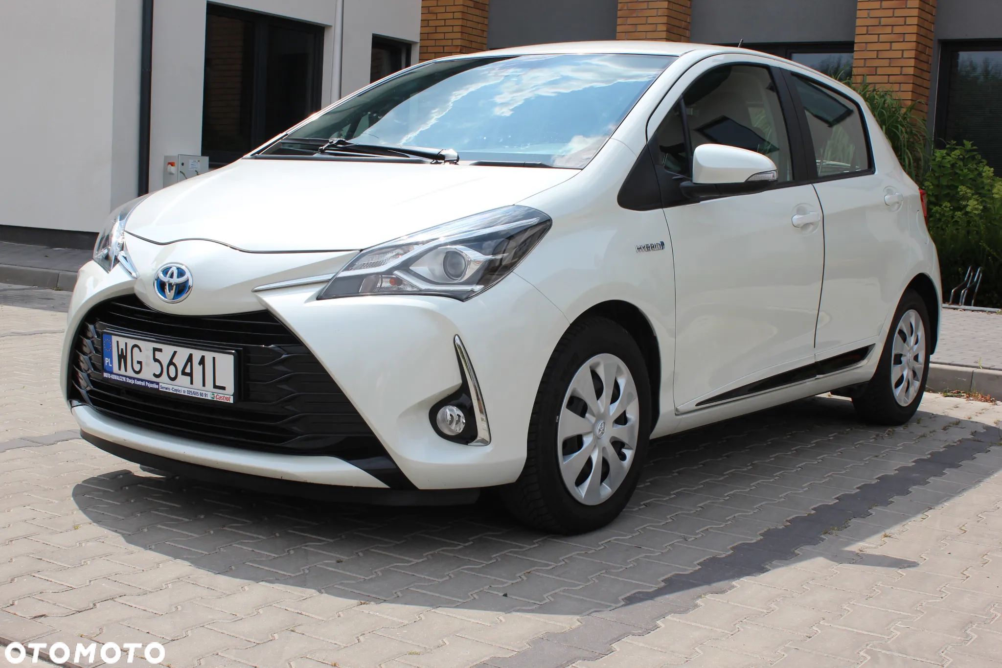 Toyota Yaris Hybrid 1.5 VVT-i Comfort - 1