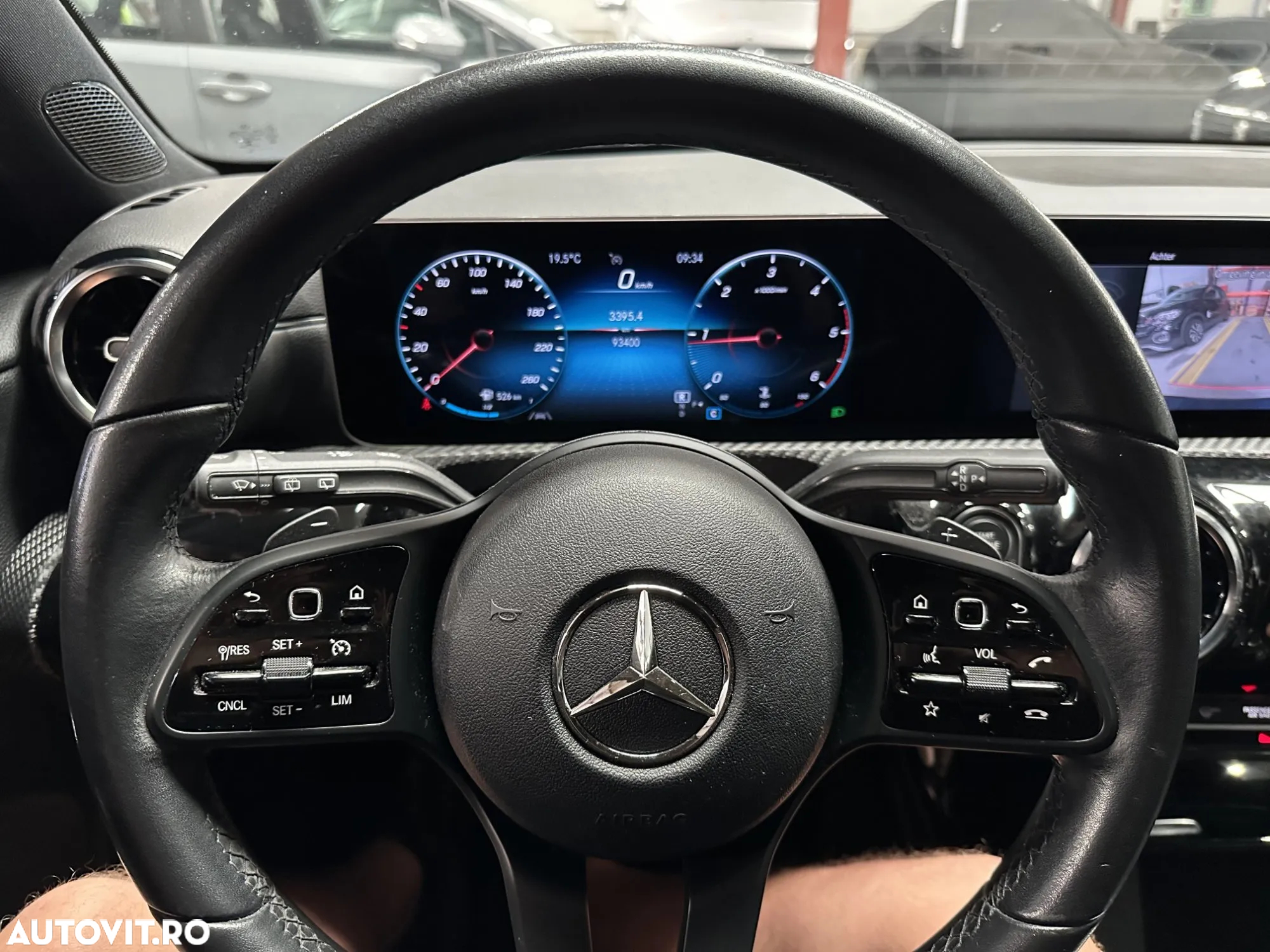 Mercedes-Benz A - 10