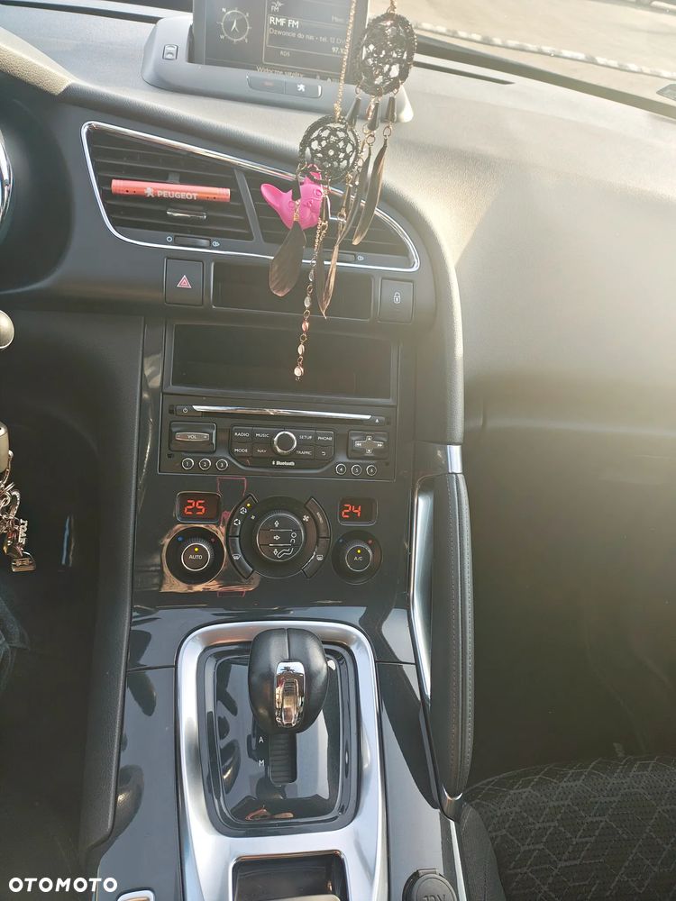 Peugeot 3008 2.0 HDi HYbrid4 - 12