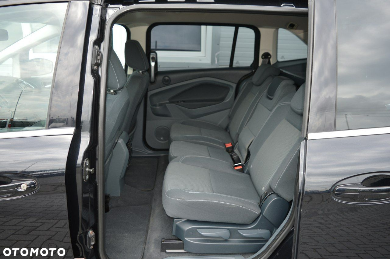 Ford Grand C-MAX 2.0 TDCi Champions Edition - 30