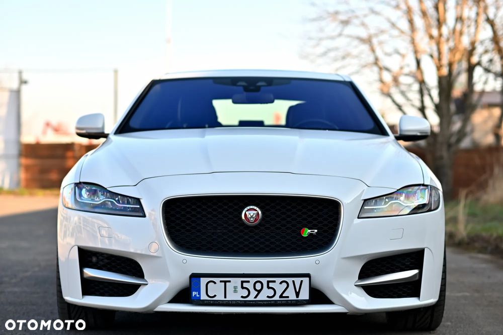 Jaguar XF 35t AWD R-Sport - 5