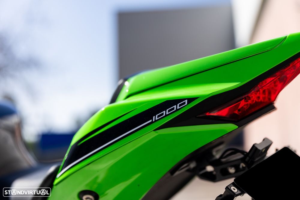 Kawasaki ZX ZX10R - 17