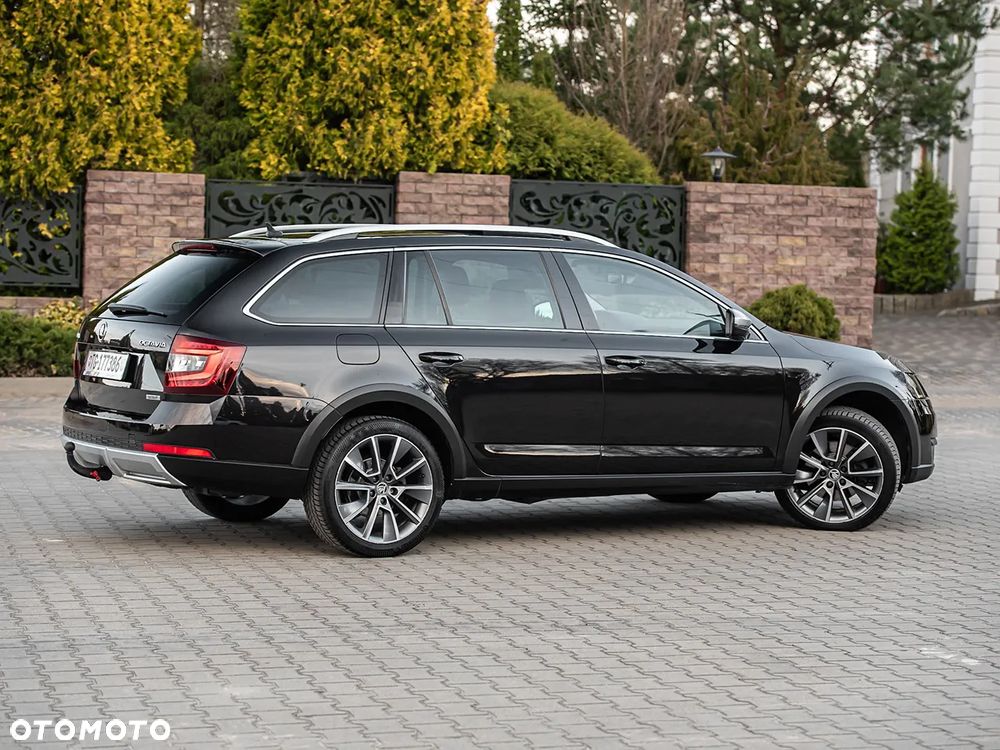 Skoda Octavia Scout 2.0 TDI 4x4 DSG - 16
