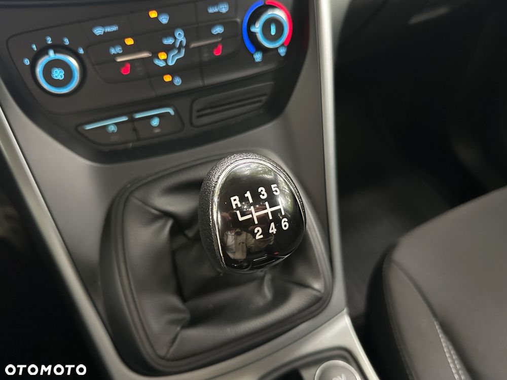 Ford Kuga 1.5 EcoBoost 2x4 Cool & Connect - 21