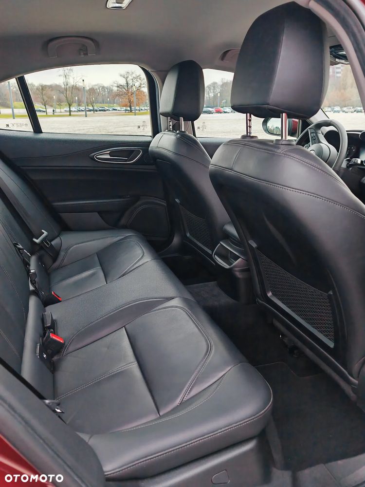 Alfa Romeo Giulia 2.0 Turbo Super - 11