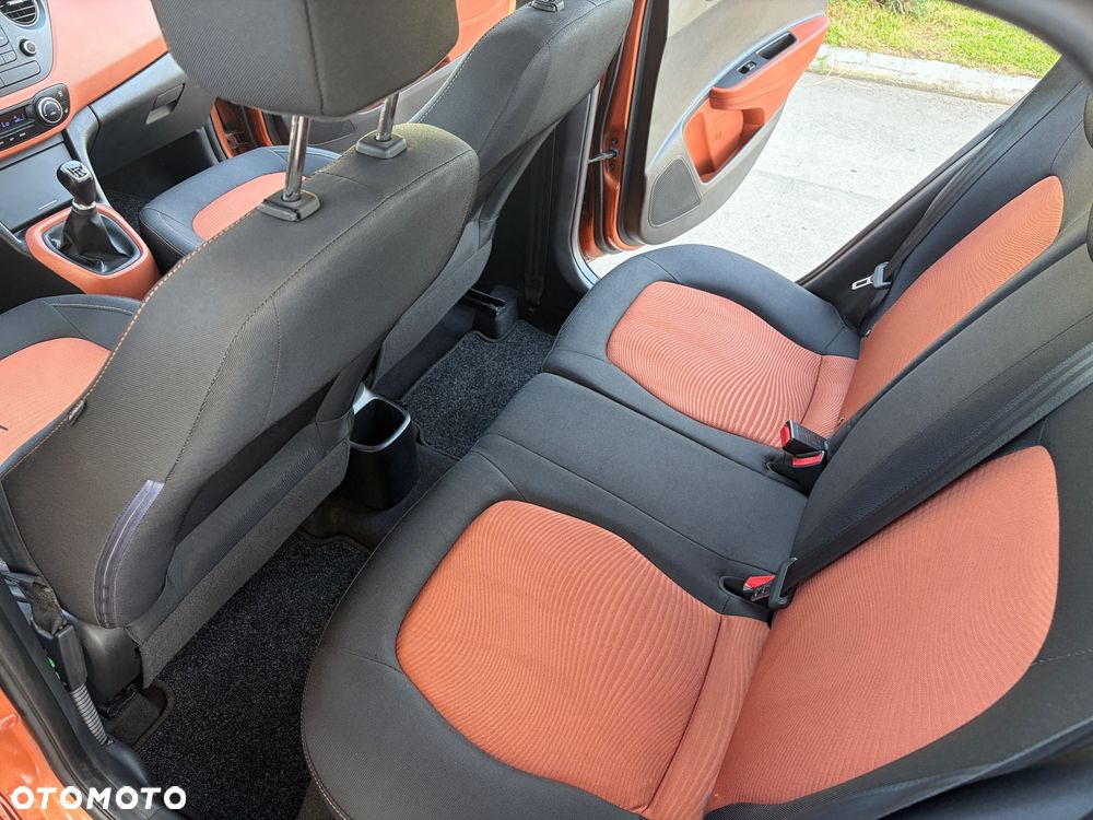 Hyundai i10 1.2 Fifa World Cup Edition - 11
