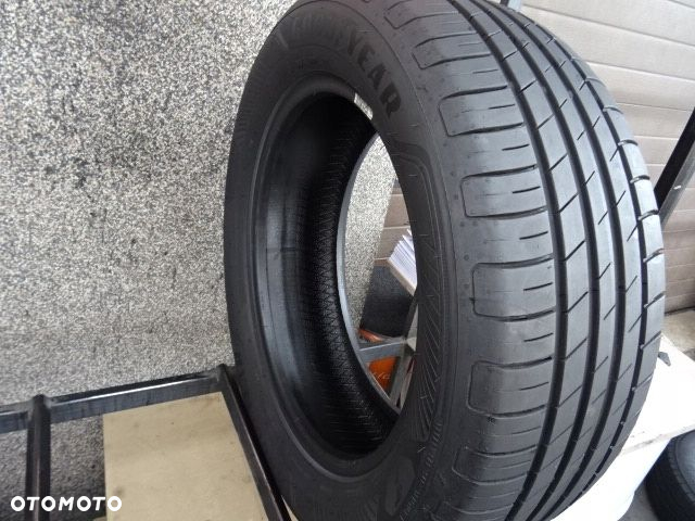 225/55/R17 97W Goodyaer Efficient Grip Performance - 2