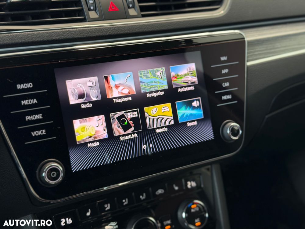 Skoda Superb 2.0 TDI DSG Sportline - 27