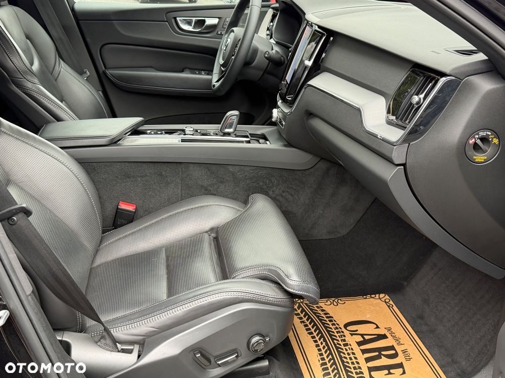 Volvo XC 60 B4 D AWD Geartronic RDesign - 13