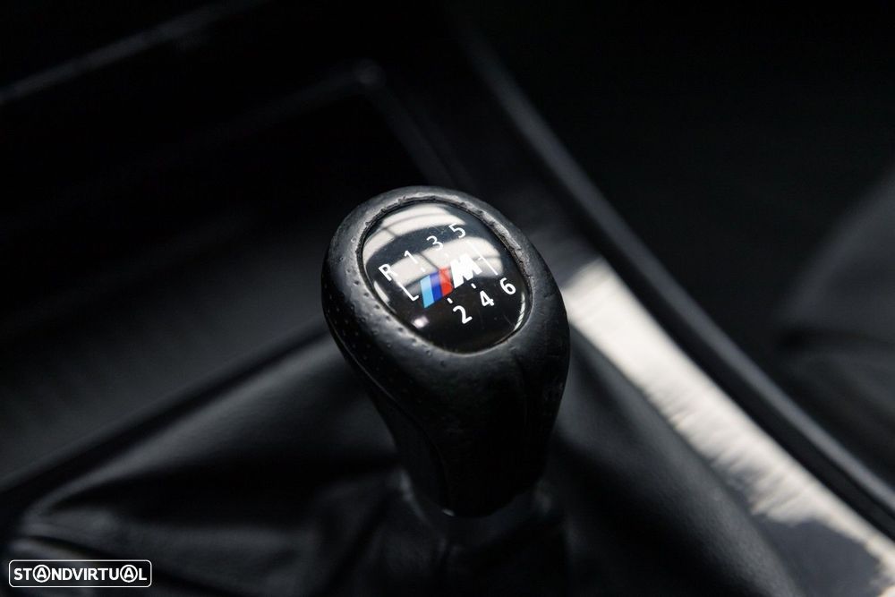 BMW 320 d Coupe Edição M - 38