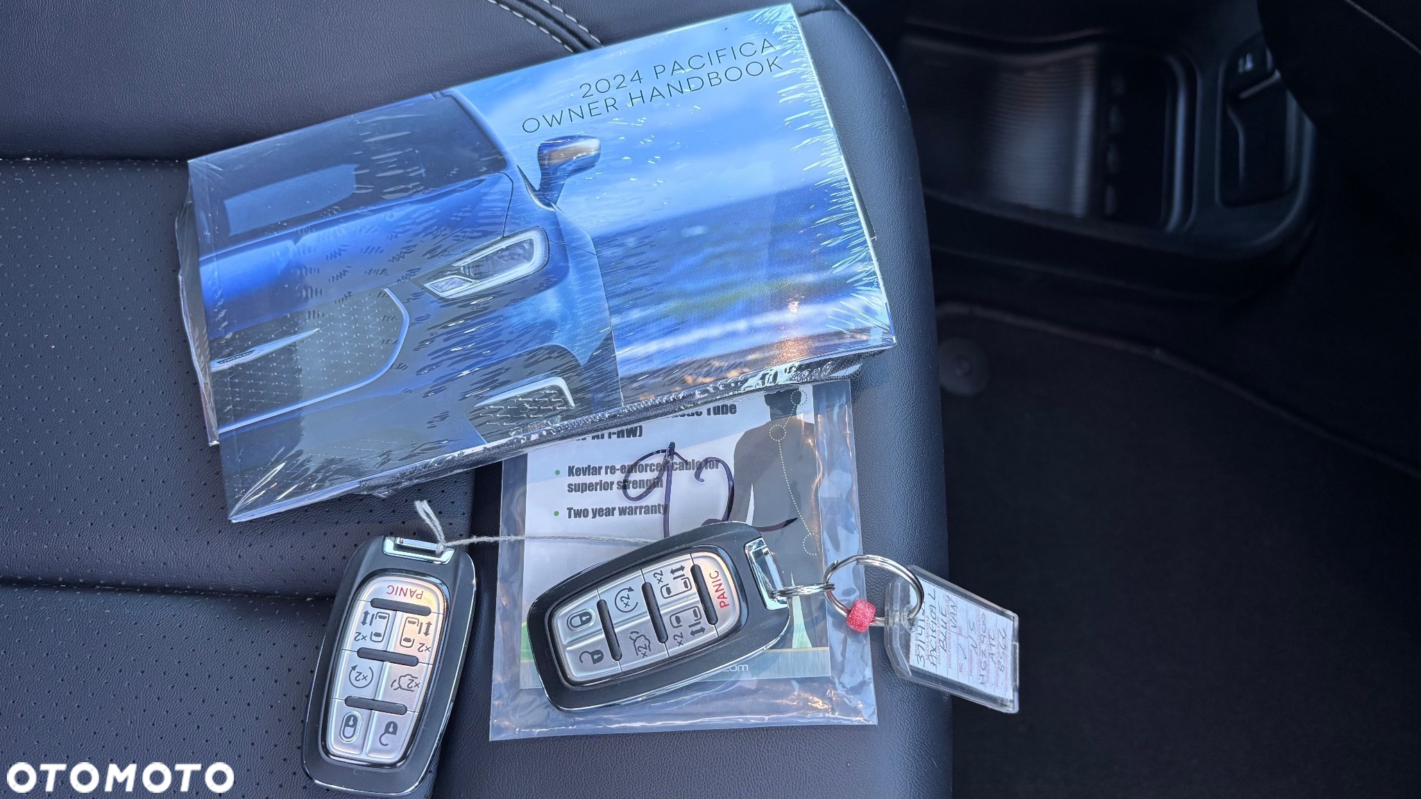 Chrysler Pacifica - 39