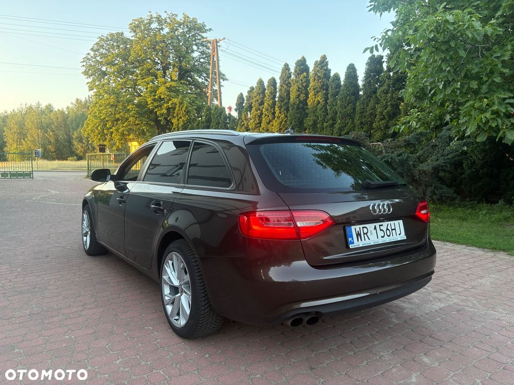 Audi A4 Avant 2.0 TDI DPF multitronic S line Sportpaket - 10