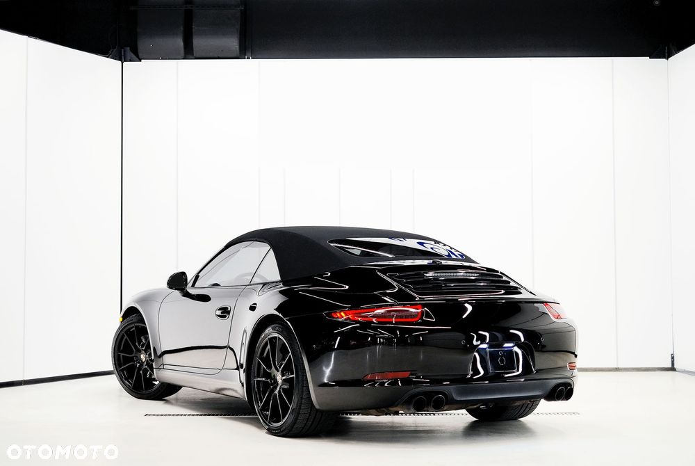Porsche 911 Carrera S - 14
