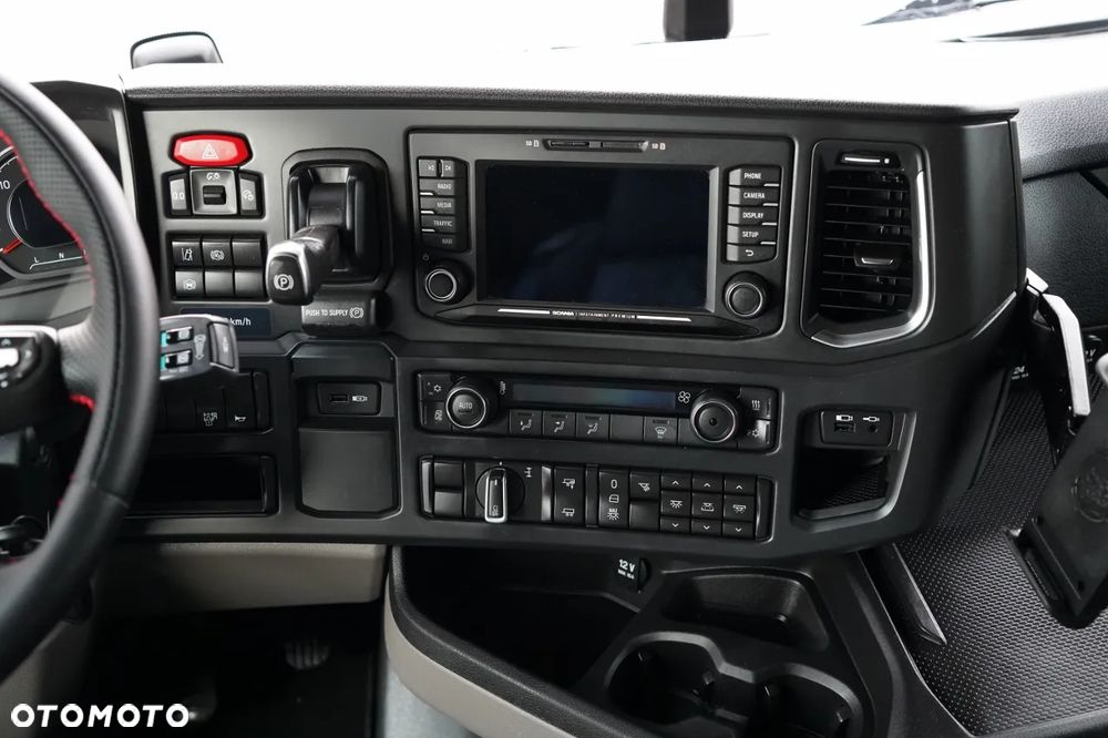 Scania S 500 / RETARDER / KLIMA POSTOJOWA / CAŁA NA PODUSZKACH / ALUFELGI / SKÓRY / - 31