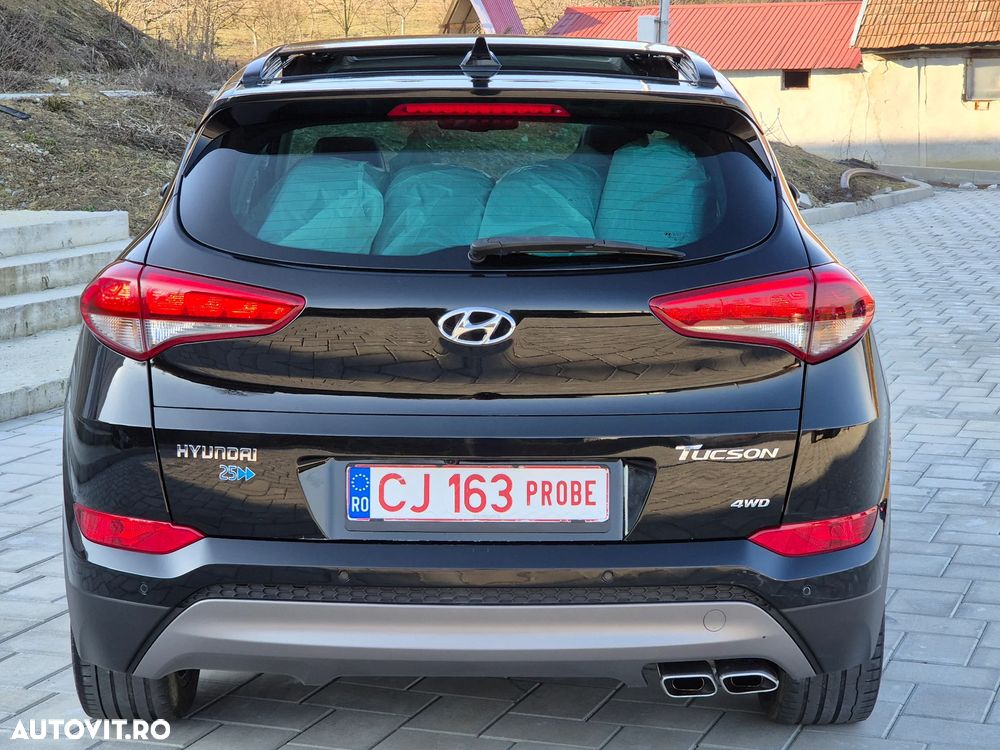 Hyundai Tucson 2.0 CRDI 4WD Automatik 25 Jahre - 31