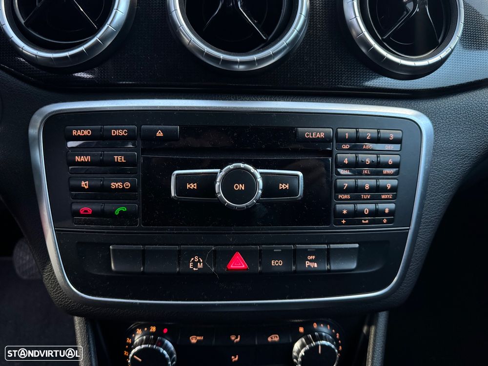 Mercedes-Benz CLA 220 d 7G-DCT Urban - 23