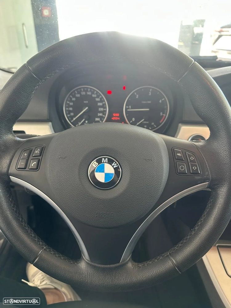 BMW 320 d Touring EfficientDynamics - 10