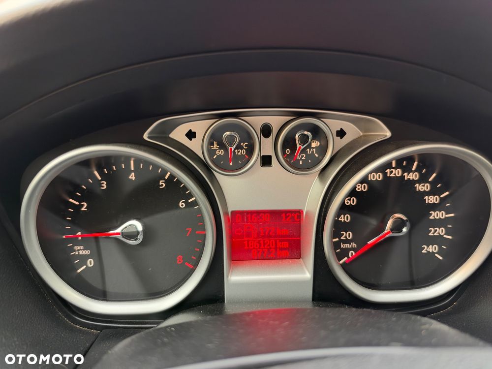 Ford Focus - 8