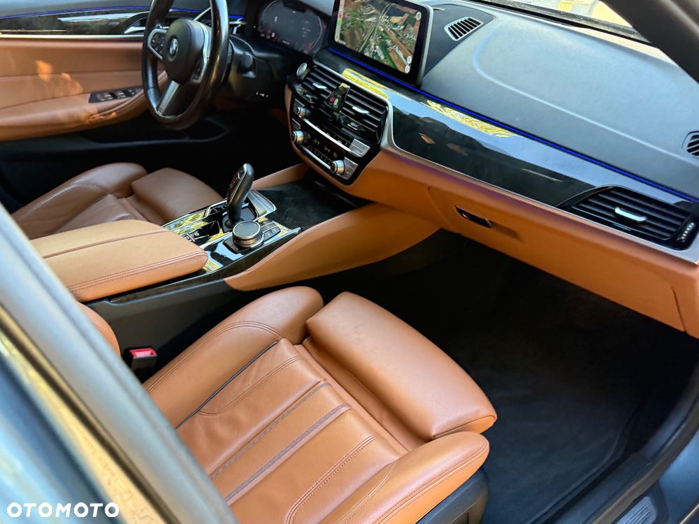 BMW Seria 5 530i xDrive mHEV M Sport sport - 20