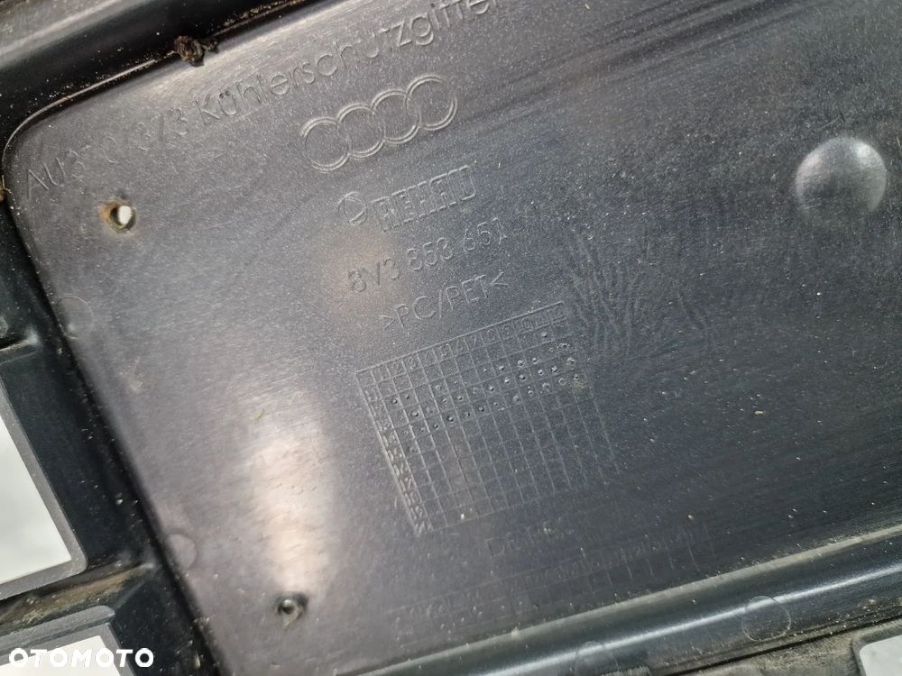 AUDI A3 8V0 / 8V3 / 8V 12- ATRAPA / GRILL PRZEDNI PRZÓD , NR 8V3853651 , NR AUKCJI GL743 - 17