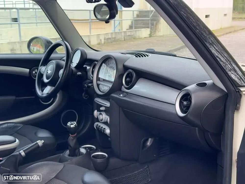 MINI 3 Portas Cooper S - 16