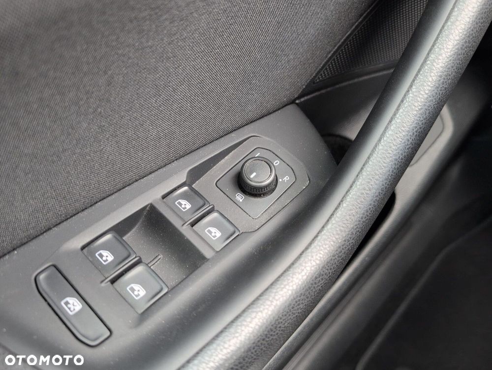 Volkswagen Passat 2.0 TSI Business DSG - 18
