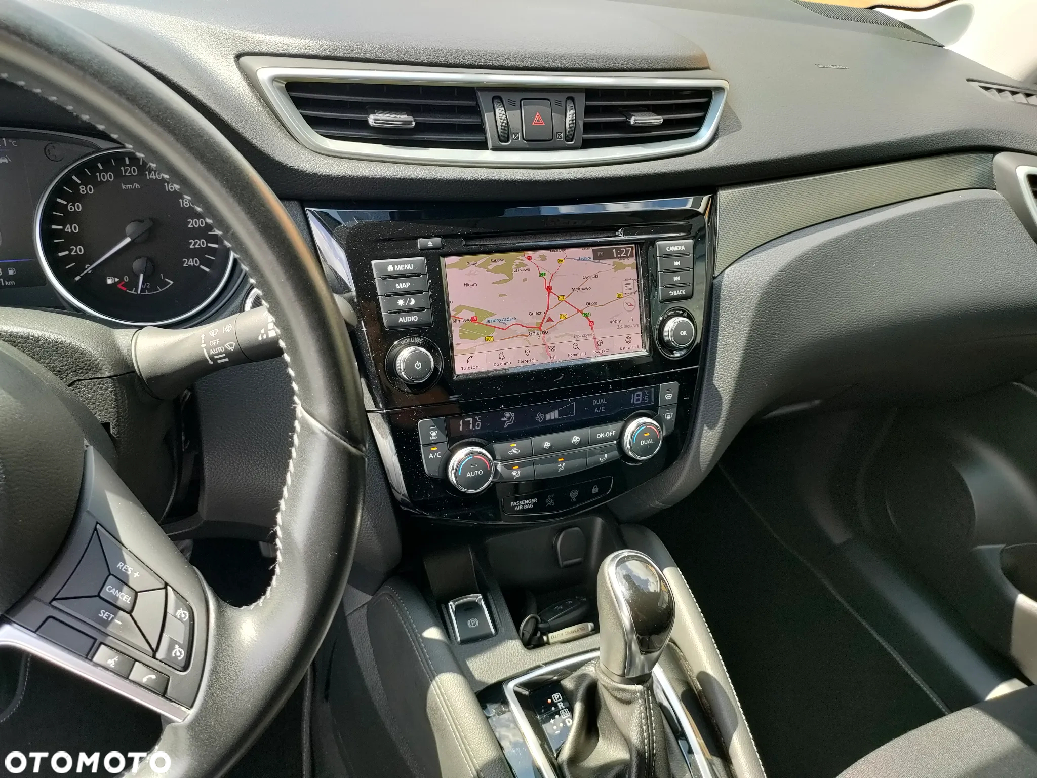 Nissan Qashqai 1.3 DIG-T N-Connecta DCT - 17