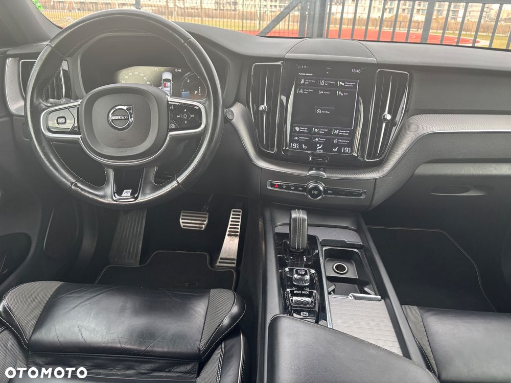 Volvo XC 60 B4 D AWD R-Design - 14