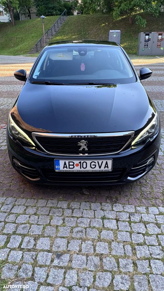 Peugeot 308 - 1